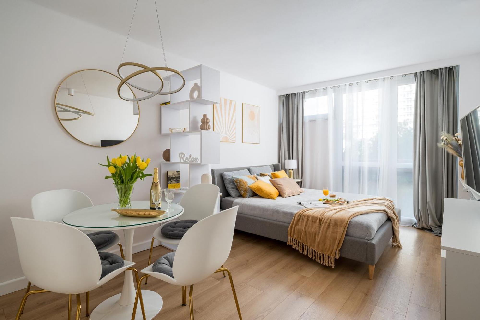 Gold Premium Central Suite 950 M To Central Station Parking Warszawa Eksteriør billede