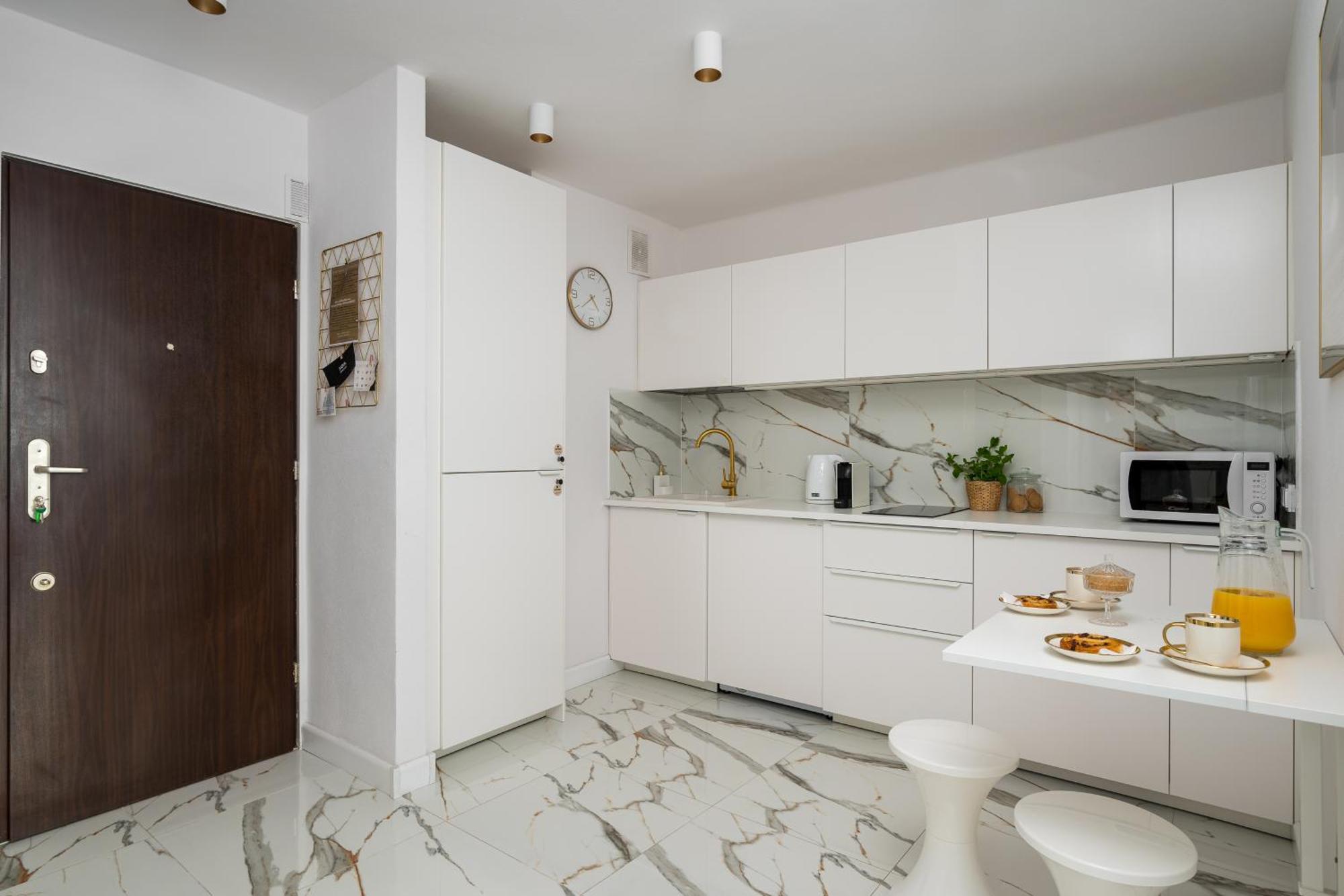 Gold Premium Central Suite 950 M To Central Station Parking Warszawa Eksteriør billede